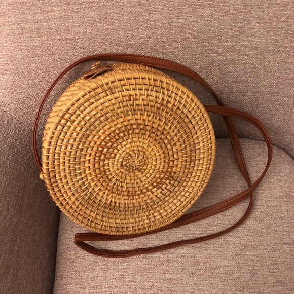 New! Boho Rattan Straw Bag Box with Strap - Picture 5 of 6